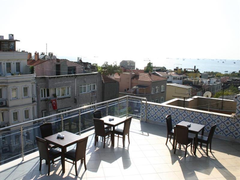 Istanbul Holiday Hotel Ресторант снимка