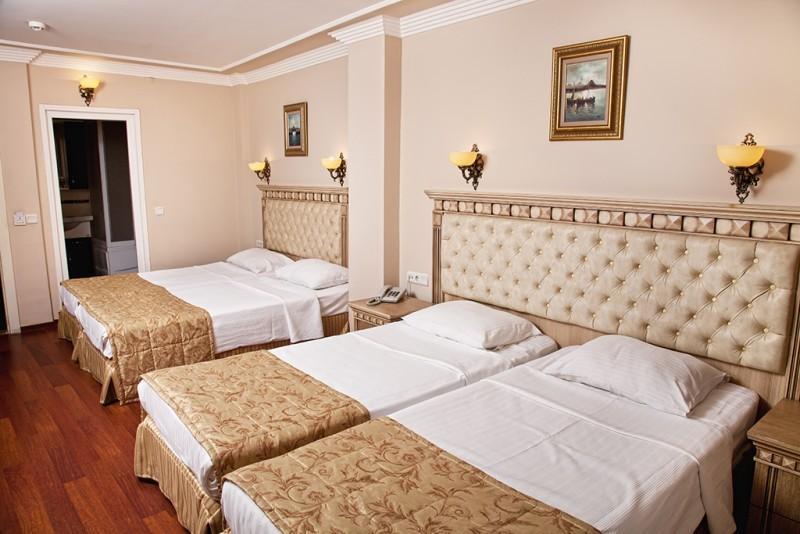 Istanbul Holiday Hotel Екстериор снимка